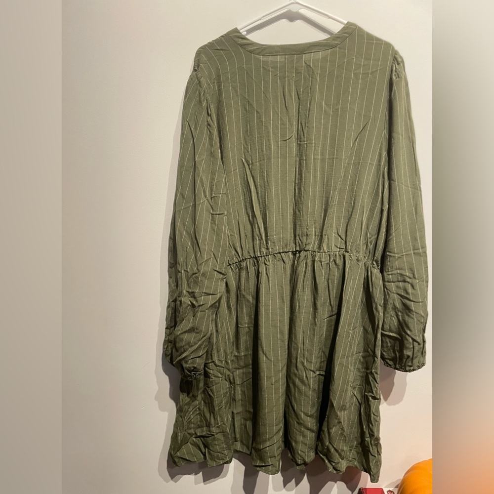 Ava & Viv Women’s Bishop Long Sleeve Button up Smocked Mini Dress Size 1X NWT - Picture 4 of 5